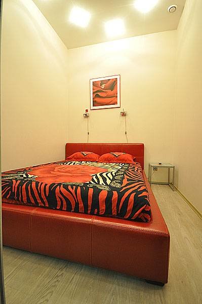 Rent apartments in Grecheskaya/ Risheljevskaya st.
